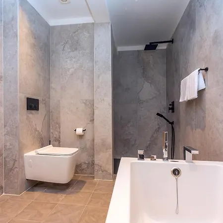 Beachfront Villa Lagom, Heated Pool, Media Room Vila *
