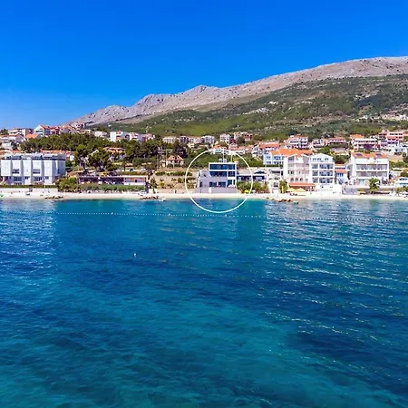 Beachfront Villa Lagom, Heated Pool, Media Room Vila Podstrana