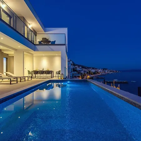 Beachfront Villa Lagom, Heated Pool, Media Room Villa *