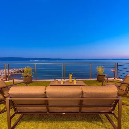 Beachfront Villa Lagom, Heated Pool, Media Room Villa *